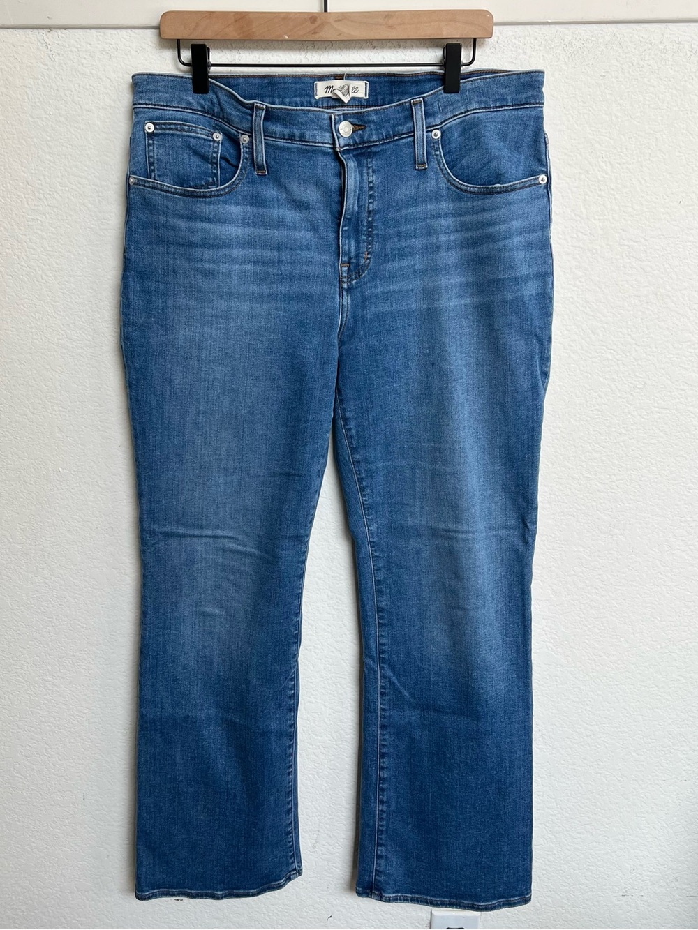 Madewell Kick Out Full-Length Jeans 32
High Rise Flare Bootcut Stretch Size M